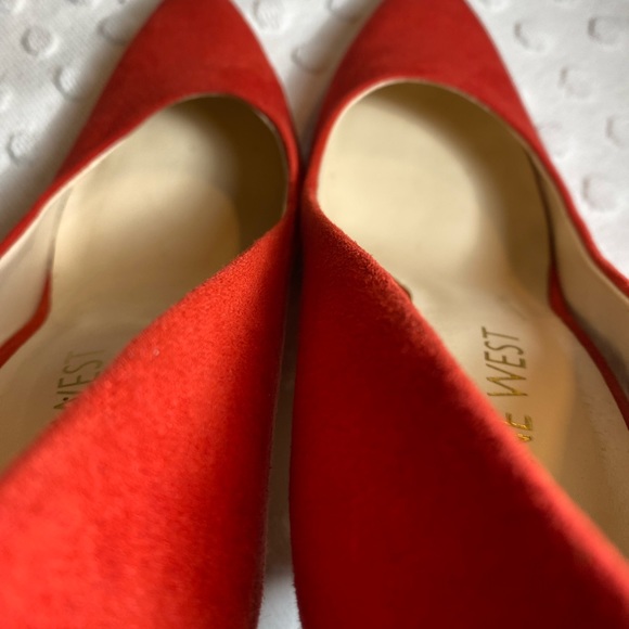 NINE WEST Red Suede Fifth 9x9 Womens Dress Pumps - Picture 15 of 16